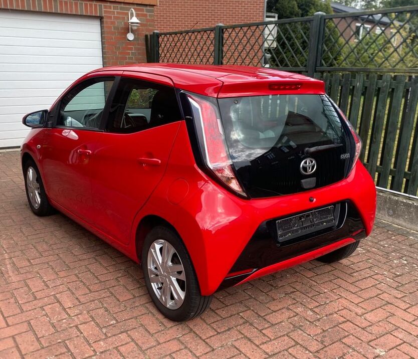 Toyota Aygo (X) 100.000 km 6.490 € Oldenburg 26133