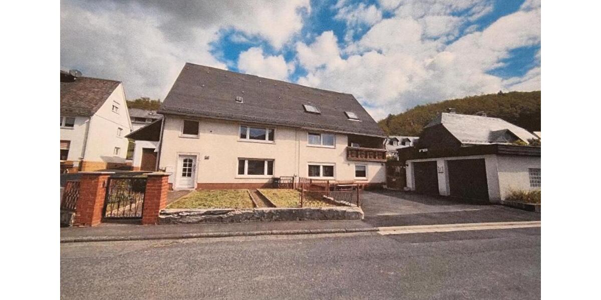 Doppelhaushälfte Dietzhölztal - 12 Zimmer, 290 m&sup2;, 170.000&euro; | Angebot:26550511