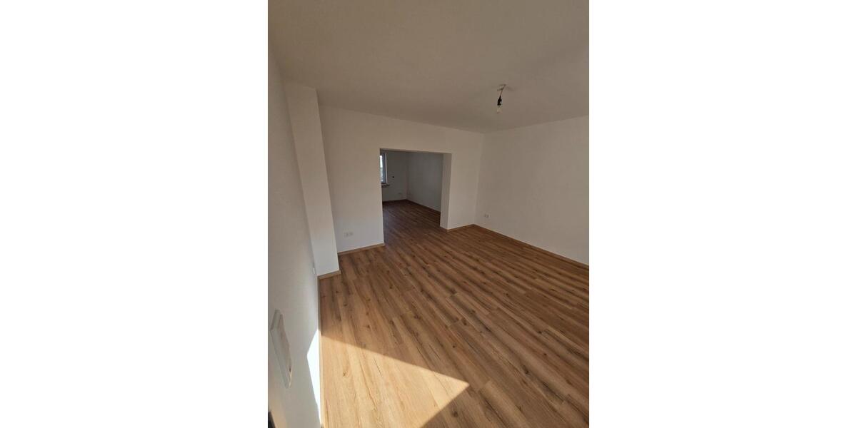 Etagenwohnung Rotenburg an der Fulda - 5 Zimmer, 110 m&sup2;, 1.080&euro; | Angebot:25493141