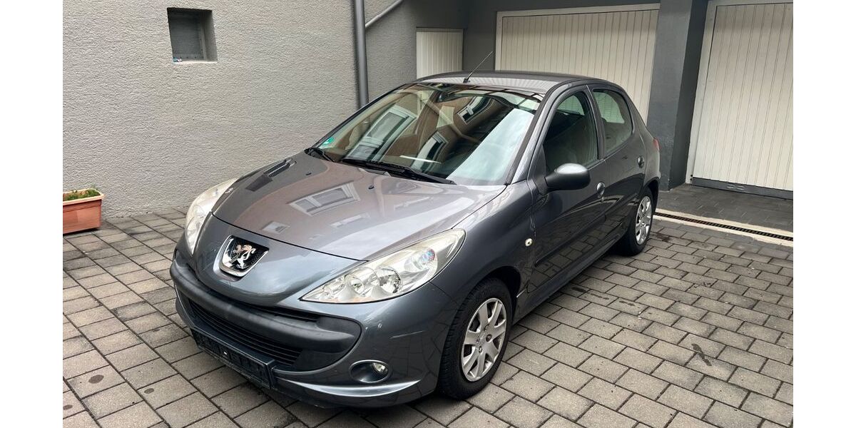 Peugeot 206 140.490 km 2.499 &euro; Albstadt 72461