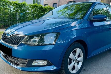 Skoda Fabia 144.107 km 6.200 &euro; Hamburg 22043