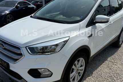 Ford Kuga 64.984 km 13.980 &euro; Cham 93413