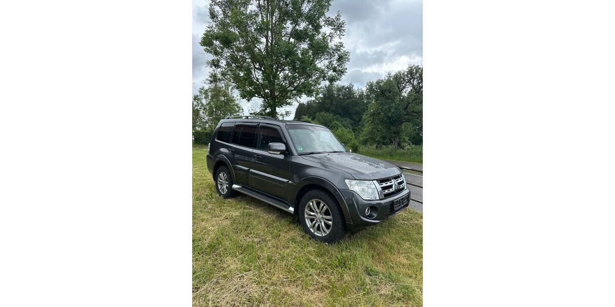 Mitsubishi Pajero 218.000 km 16.490 &euro; Waldburg 88289
