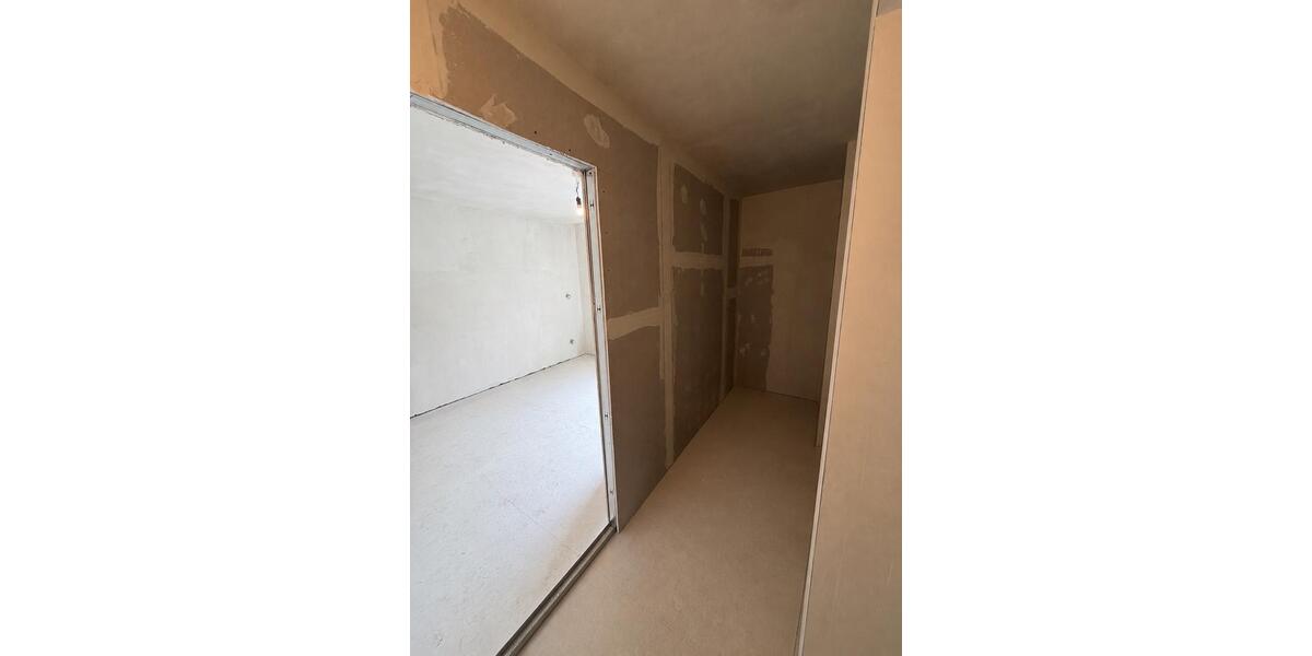 Reihenhaus Wiesbaden Mainz-Kastel - 7 Zimmer, 130 m&sup2;, 3.290&euro; | Angebot:26591386