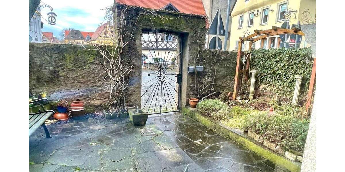 Einfamilienhaus Frickenhausen - 5 Zimmer, 150 m&sup2;, 1.150&euro; | Angebot:24992587