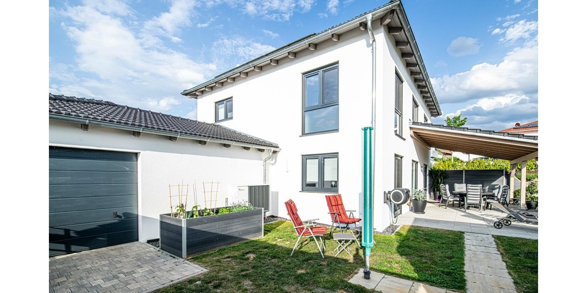 Neuwertiges Einfamilienhaus mit Kamin, PV-Anlage und Energieeffizienz A+ - Einfamilienhaus Cham / Vilzing Vilzing | Angebot:26786340