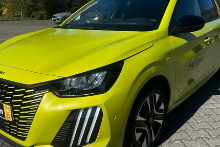 Peugeot 208 9.900 km 18.690 &euro; Großenhain 01558