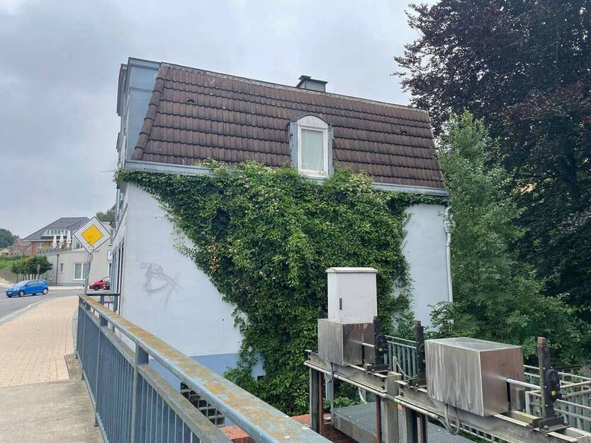 Sanierungsbedürftiges Ein- bis Zweifamilienhaus in Reinfeld - Provisionsfrei!