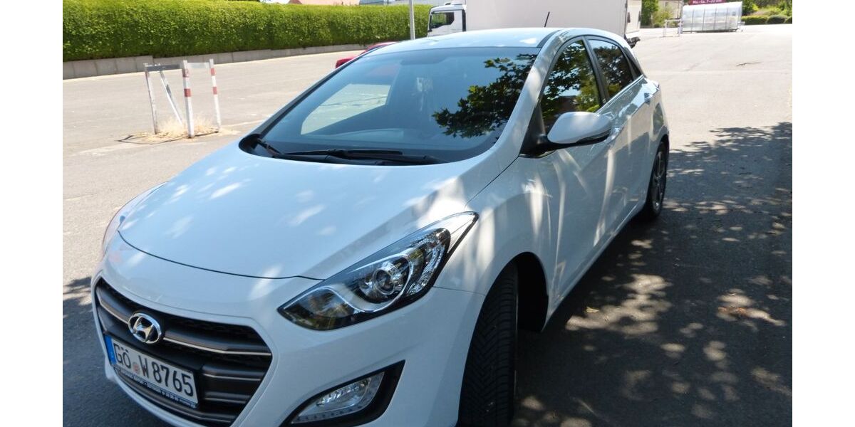 Hyundai i30 76.000 km 9.200 &euro; Göttingen 37083