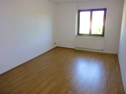 - Vermietete Eigentumswohnung mit Balkon Nähe Stadtzentrum - 3 zimmer