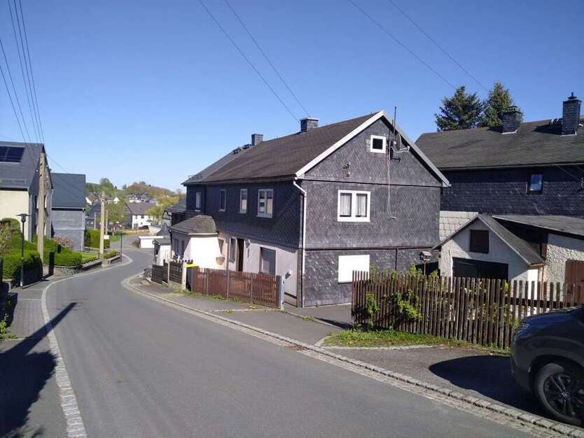 Haus zum Kaufen in Rosenthal am Rennsteig 55.000 € 150 m²