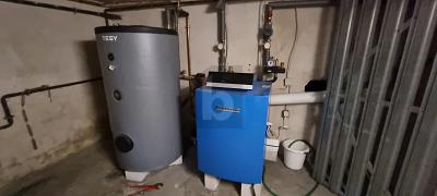 STARK SANIERUNGSBEDÜFTIGES BAUDENKMAL 24 zimmer