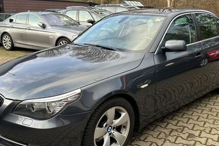 BMW 523 208.752 km 2.500 &euro; Siegen 57080