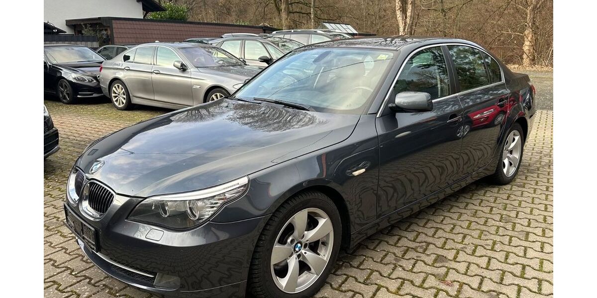 BMW 523 208.752 km 2.500 &euro; Siegen 57080