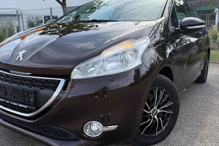 Peugeot 208 136.000 km 3.490 &euro; MÖGLINGEN 71696