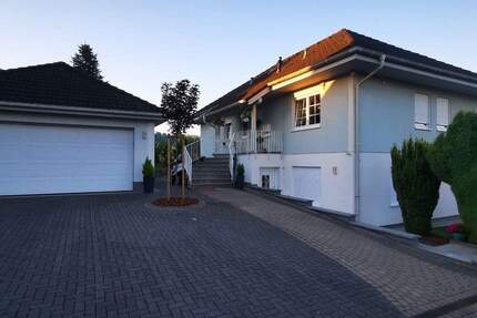 Haus Volkmarsen - 9 Zimmer, 230 m&sup2;, 495.000&euro; | Angebot:25720770