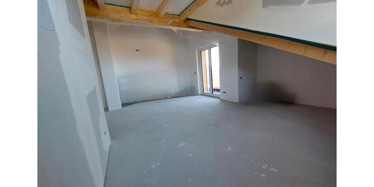 Dachgeschoßwohnung Sulzberg - 3 Zimmer, 105 m&sup2;, 1.600&euro; | Angebot:24464301