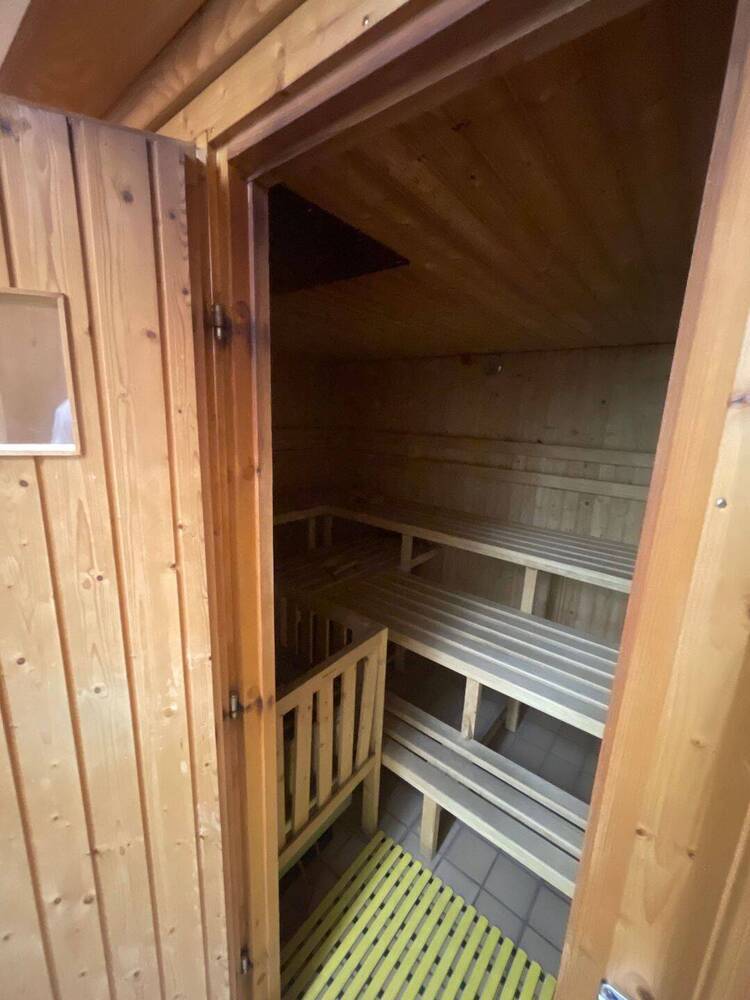 1,5 - Zi. Wohnung mit Schlafnische, Stellplatz u. Terrassen-Ausblick auf den Kurpark Bad Wildbad