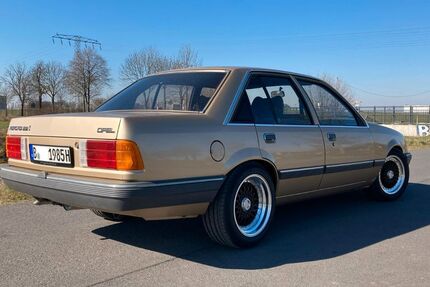 Opel Rekord 54.164 km 11.450 &euro; Berlin 12247