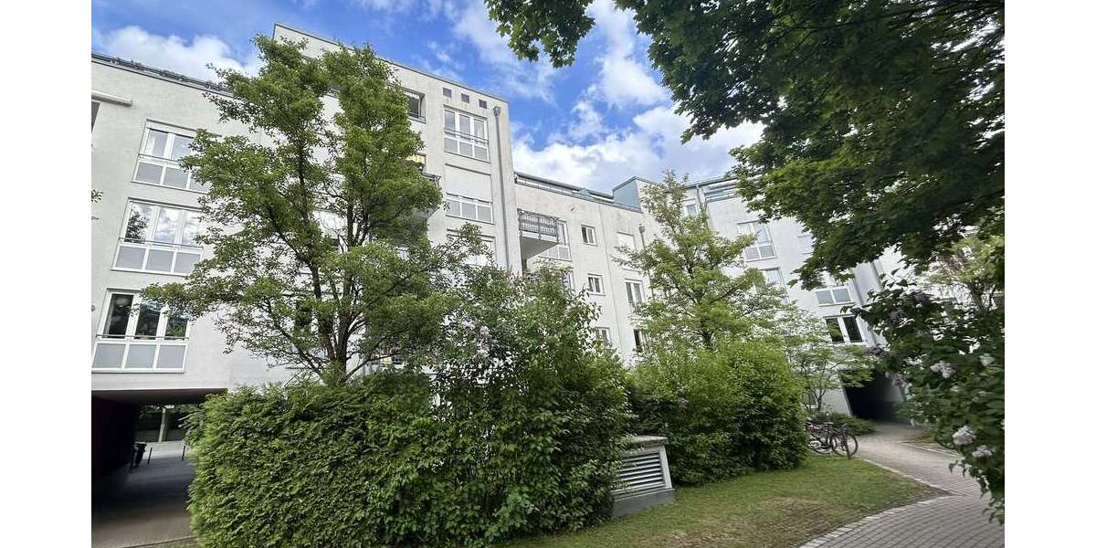 Sofort frei - Dachterrassen-Wohnung, 2 Zi. plus Wohnküche (Erbpacht) - Dachgeschoßwohnung München Bogenhausen | Angebot:26714706