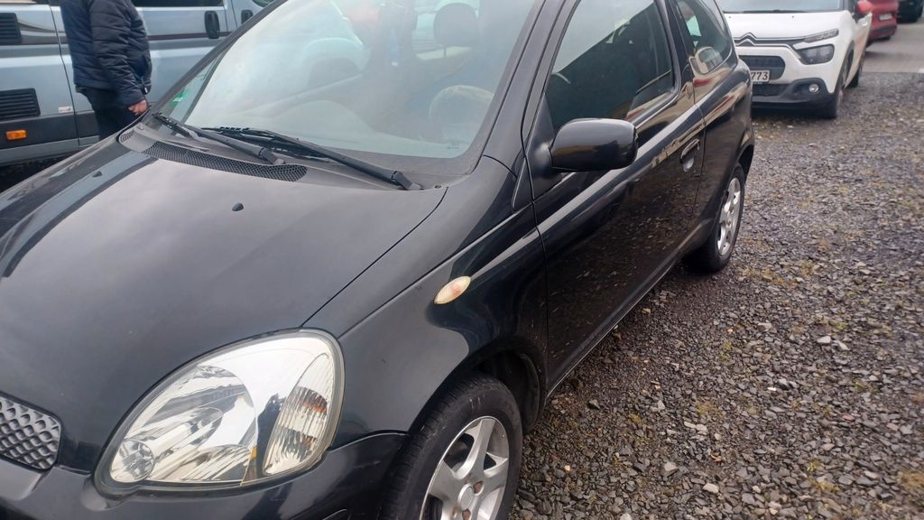 Toyota Yaris 172.000 km 1.990 &euro; Bergheim 50127