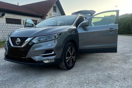 Nissan Qashqai 58.000 km 12.700 &euro; Weißenburg 91781