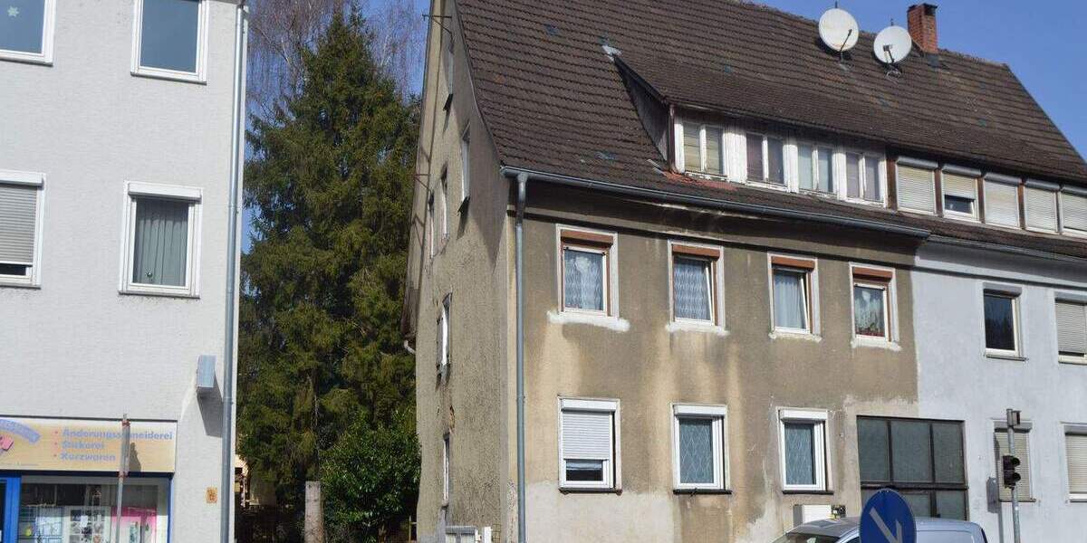 Mehrfamilienhaus, Wohnhaus Tuttlingen - 9 Zimmer, 210 m&sup2;, 315.000&euro; | Angebot:25399501