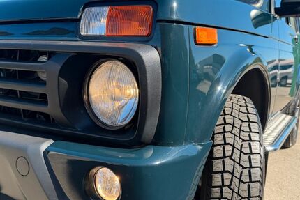 Lada Niva 10.730 km 18.490 &euro; Müncheberg 15374