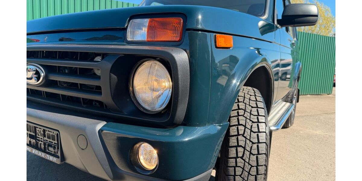 Lada Niva 10.730 km 18.490 &euro; Müncheberg 15374