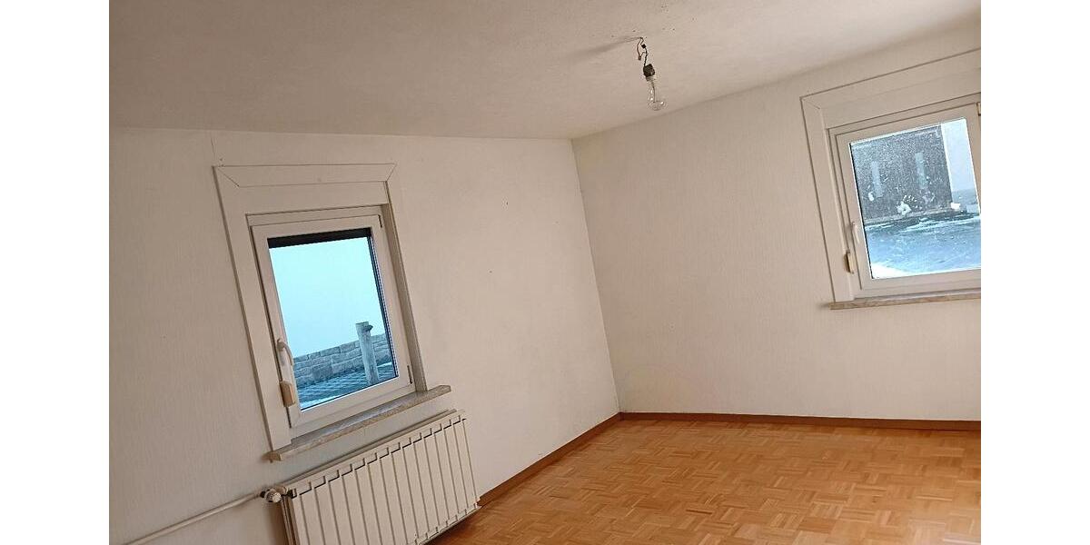 Einfamilienhaus Wasungen - 9 Zimmer, 180 m&sup2;, 750&euro; | Angebot:25275607