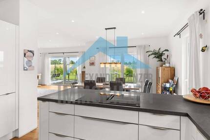 Haus Fritzlar - 5 Zimmer, 220 m&sup2;, 599.500&euro; | Angebot:23983182