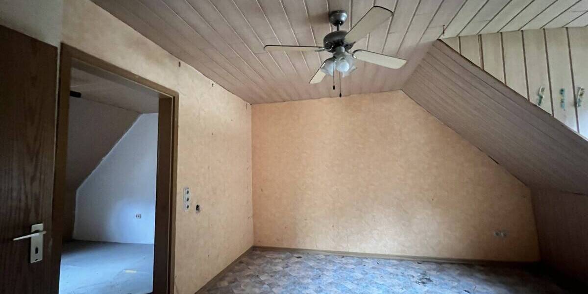 Mehrfamilienhaus, Wohnhaus Blieskastel / Niederwürzbach Niederwürzbach - 5 Zimmer, 100 m&sup2;, 69.000&euro; | Angebot:25984400