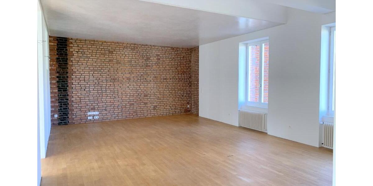 Maisonettenwohnung Schwerin - 5 Zimmer, 205 m&sup2;, 2.100&euro; | Angebot:23558943