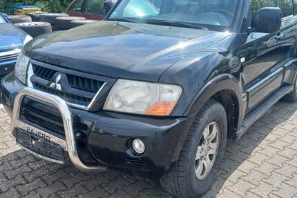 Mitsubishi Montero 298.000 km 2.990 &euro; Wiesentheid 97353