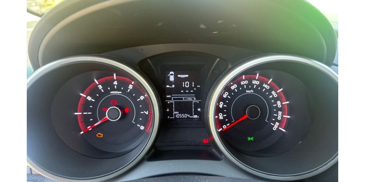 SsangYong Tivoli 106.000 km 6.000 &euro; Stödten 99610