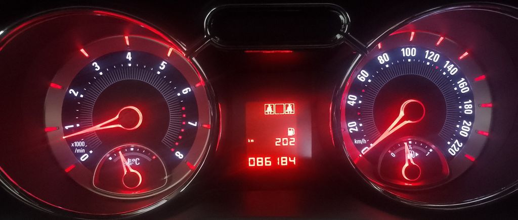 Opel Adam 86.500 km 7.990 € Schretstaken 21493