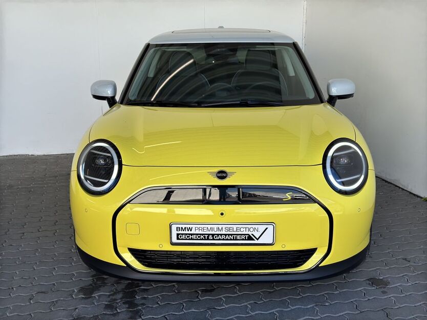 Mini Cooper SE 3.363 km 32.680 € Heilbronn 74076