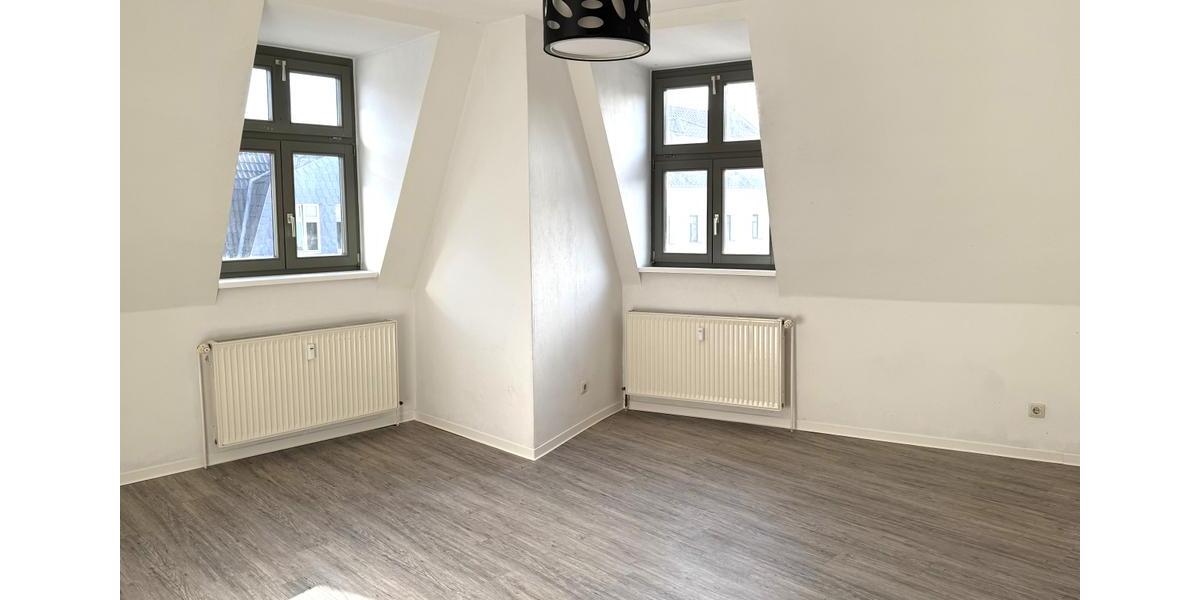Dachgeschoßwohnung Magdeburg Nordwest - 2 Zimmer, 55 m&sup2;, 400&euro; | Angebot:25415665