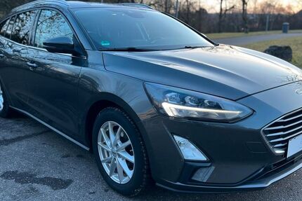 Ford Focus 101.617 km 12.799 &euro; Stuttgart 70469