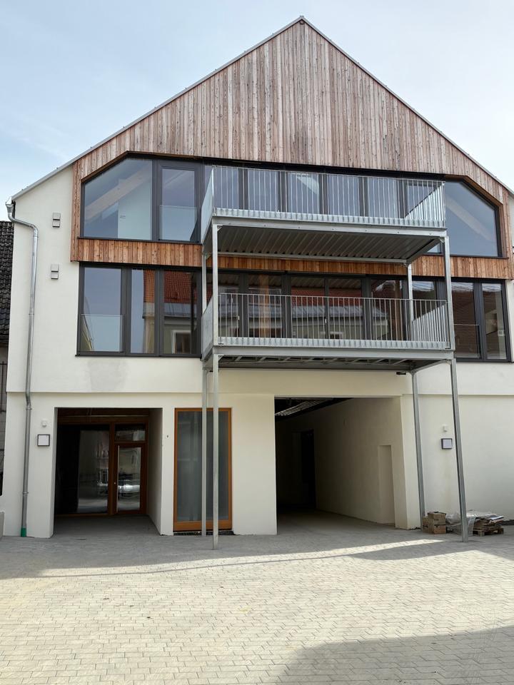 Großzügige und moderne Wohnungen in zentraler Lage: Erstbezug mit Aufzug, Garten und Balkon zimmer