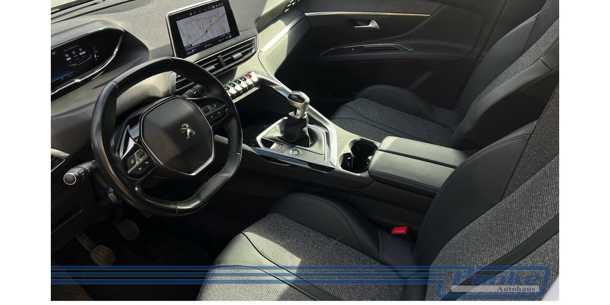 Peugeot 5008 Allure*F+R-Cam*7-Sitz*digital*SHZ*Navi* 157.316 km 13.790 &euro; Berlin 13187