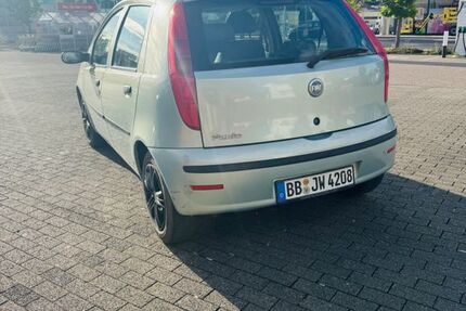 Fiat Punto 186.500 km 1.100 &euro; Ludwigsburg 71634