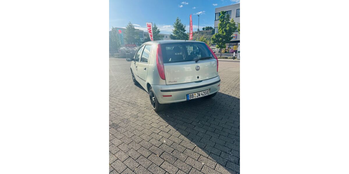 Fiat Punto 186.500 km 1.100 &euro; Ludwigsburg 71634