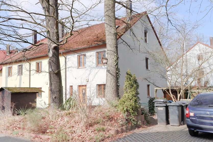 Reihenendhaus - 5 Zimmer - Garten - ca. 15 Min. bis E-Auto Fabrik 5 zimmer