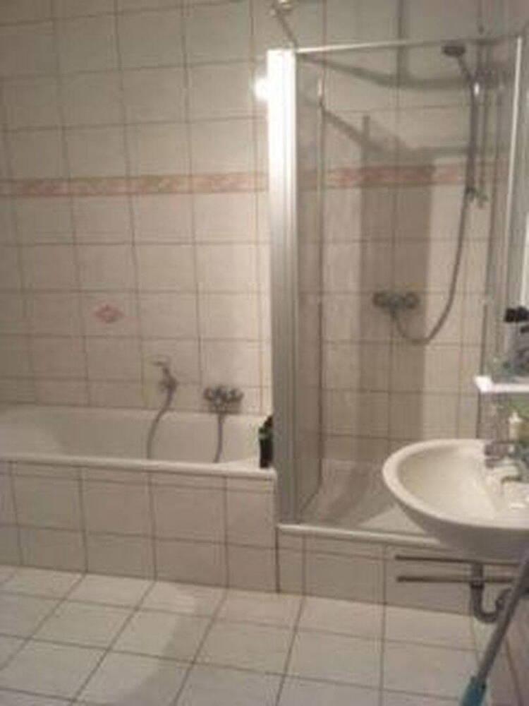helle, freundliche, ruhige Wohnung