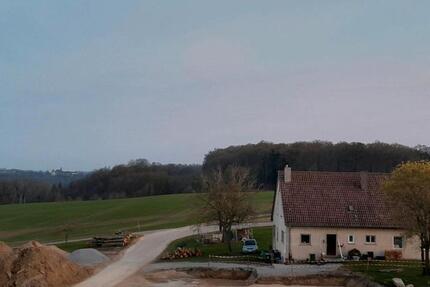 Haus Künzelsau - 8 Zimmer, 160 m&sup2;, 1.500&euro; | Angebot:25414810