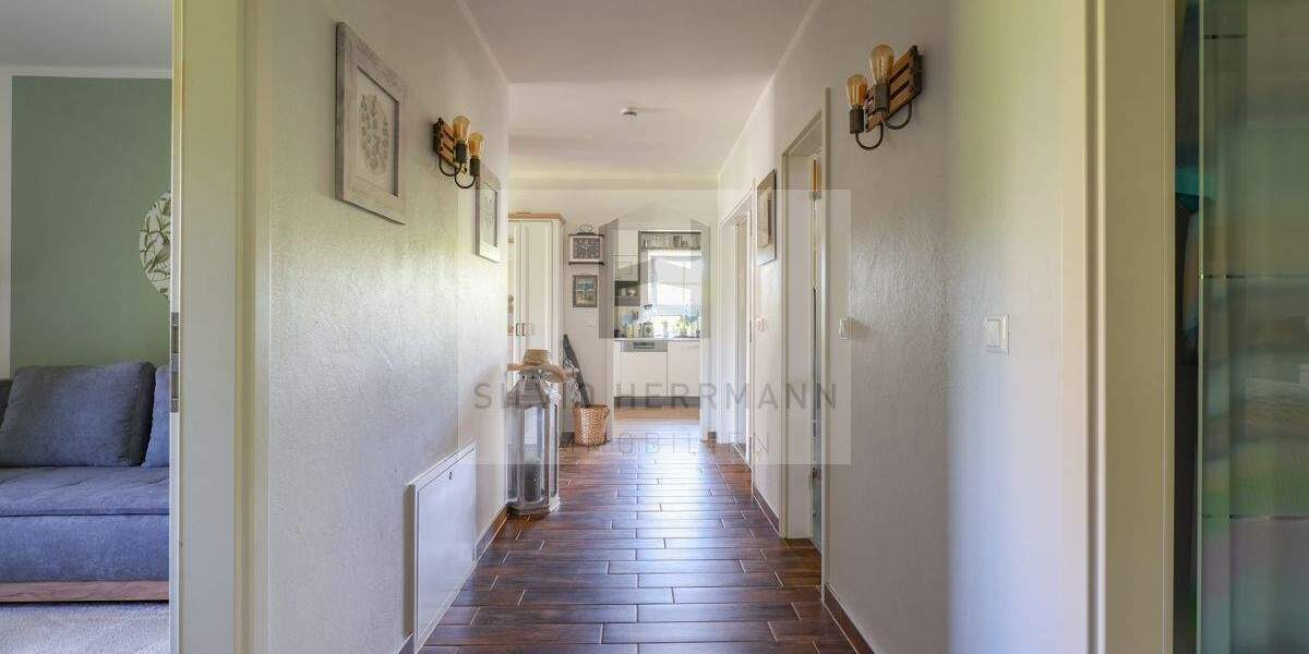 Viel Komfort auf einer Ebene 4 zimmer