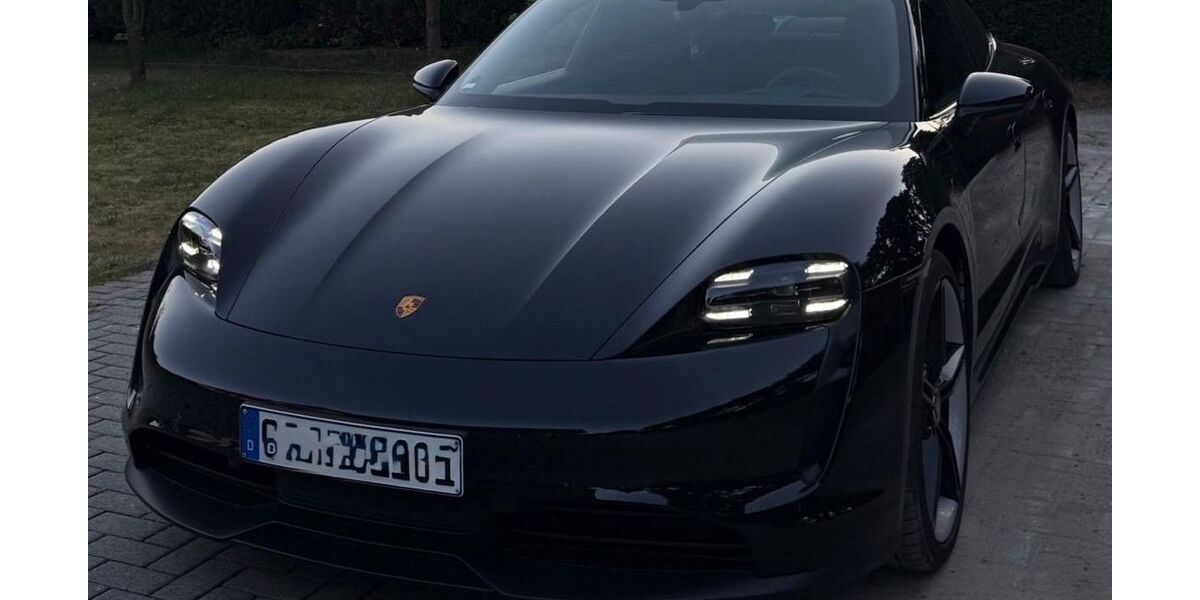 Porsche Taycan 29.000 km 69.900 &euro; Cloppenburg 49661