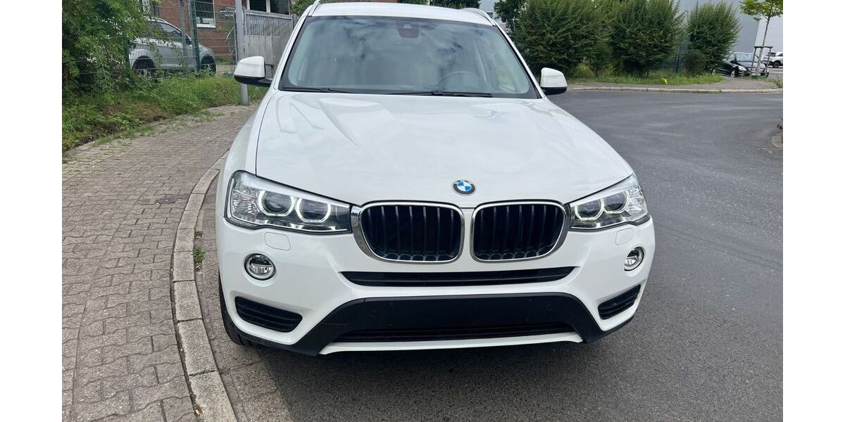BMW X3 94.000 km 20.500 &euro; Düsseldorf 40231