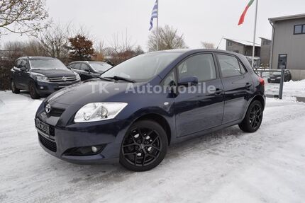 Toyota Auris 55.000 km 7.980 &euro; Ahrensbök 23623
